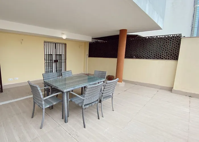 Beautiful & Cozy Apart. Pool & Parking-Downtown