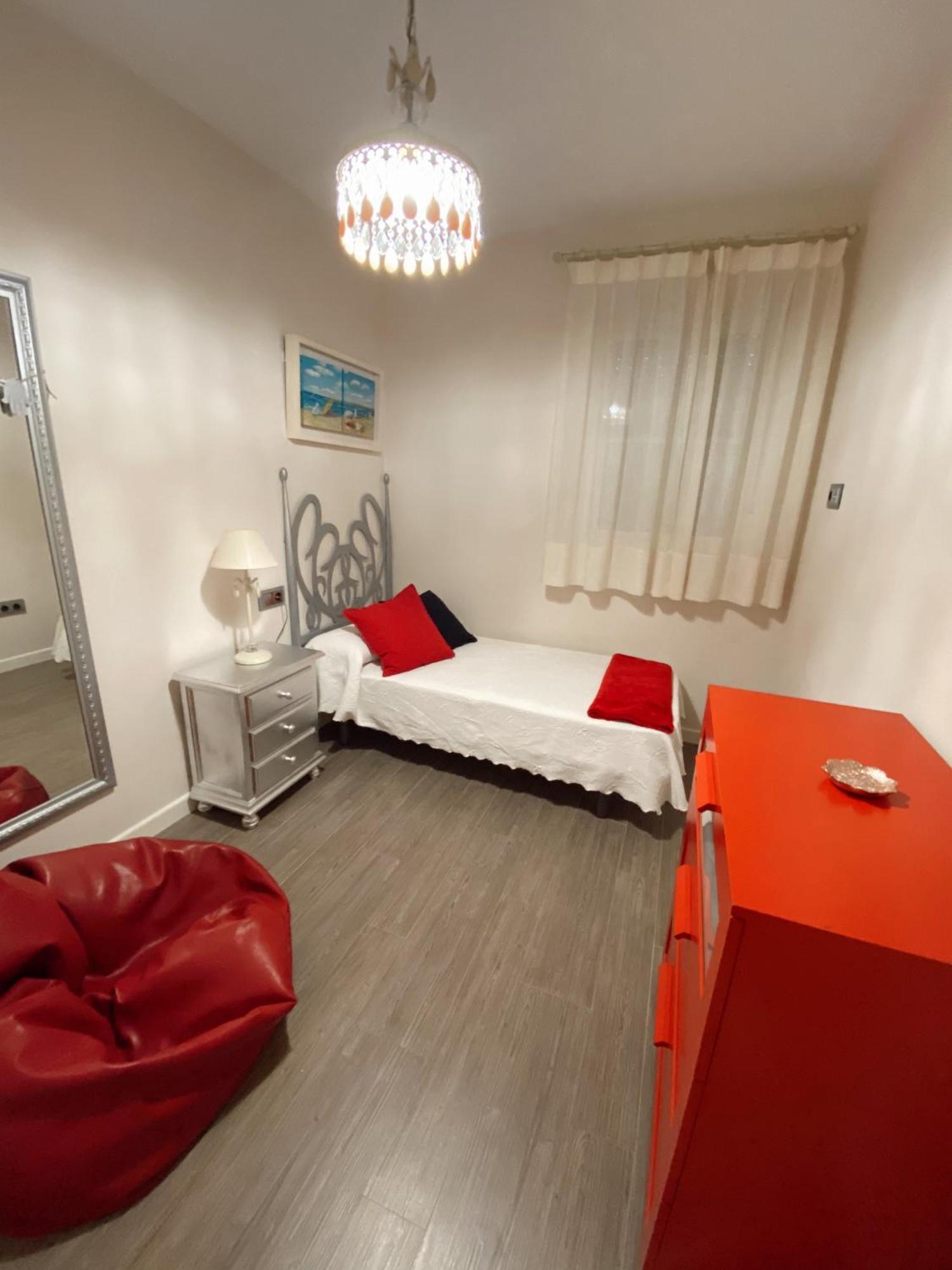 Beautiful & Cozy Apart. Pool & Parking-downtown *